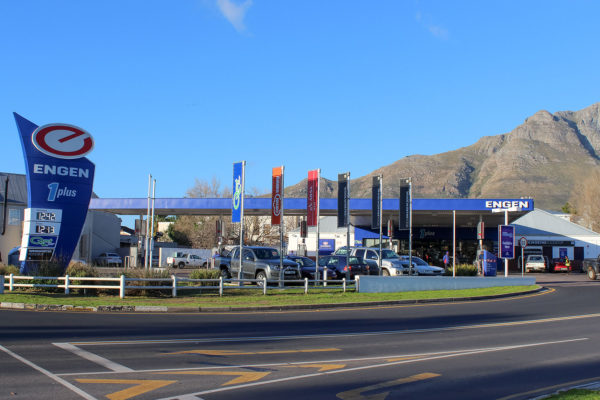 Engen-Sir-Lowrys-Pass-Rd-SSW-3